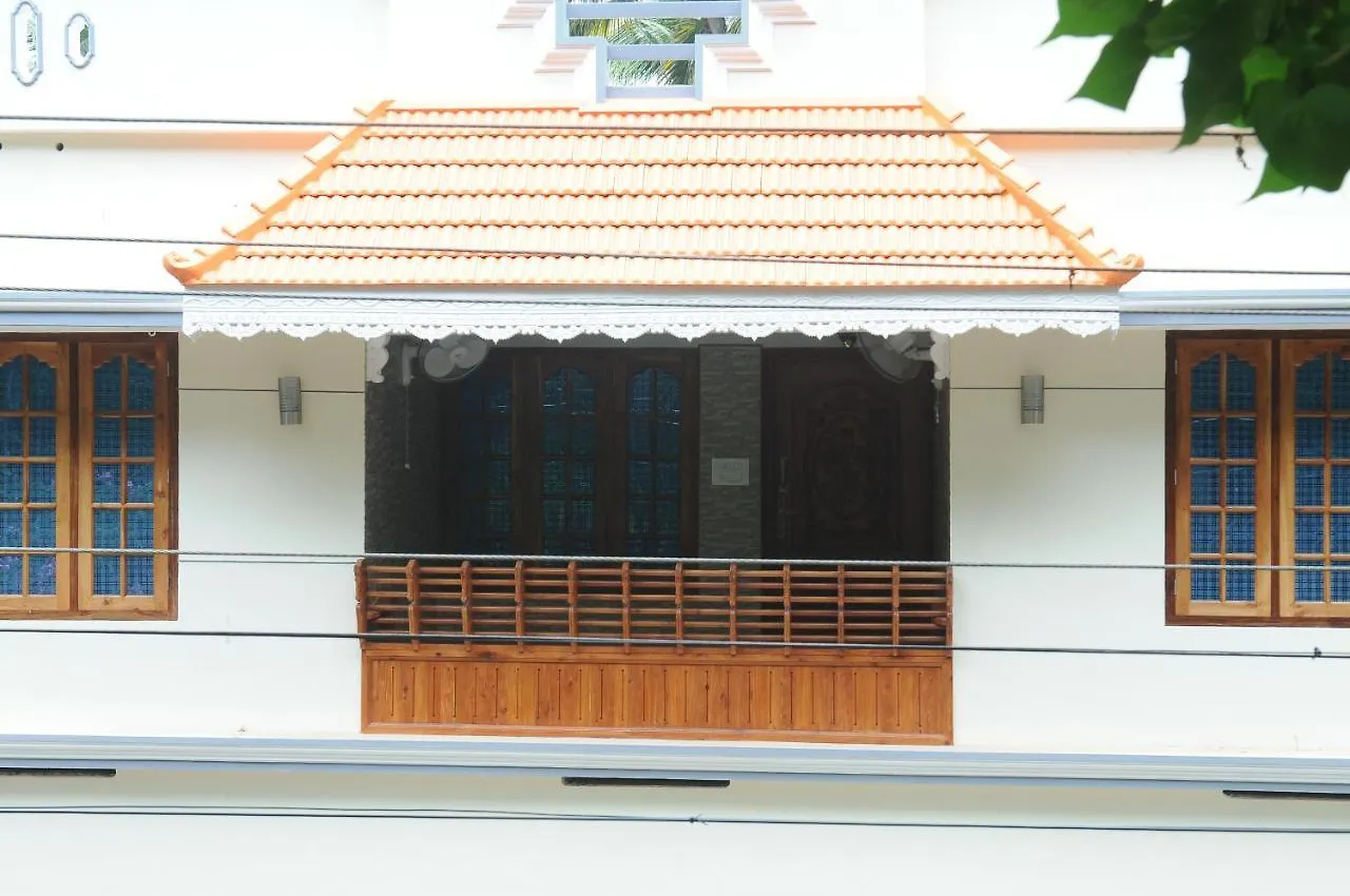 Jeevan Homestay 可瓦兰 公寓